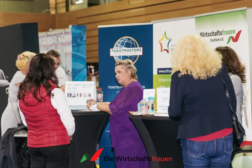 09302021_die-wirtschaftsfrauen_messe_dresdner_weitsicht_018_web.jpg
