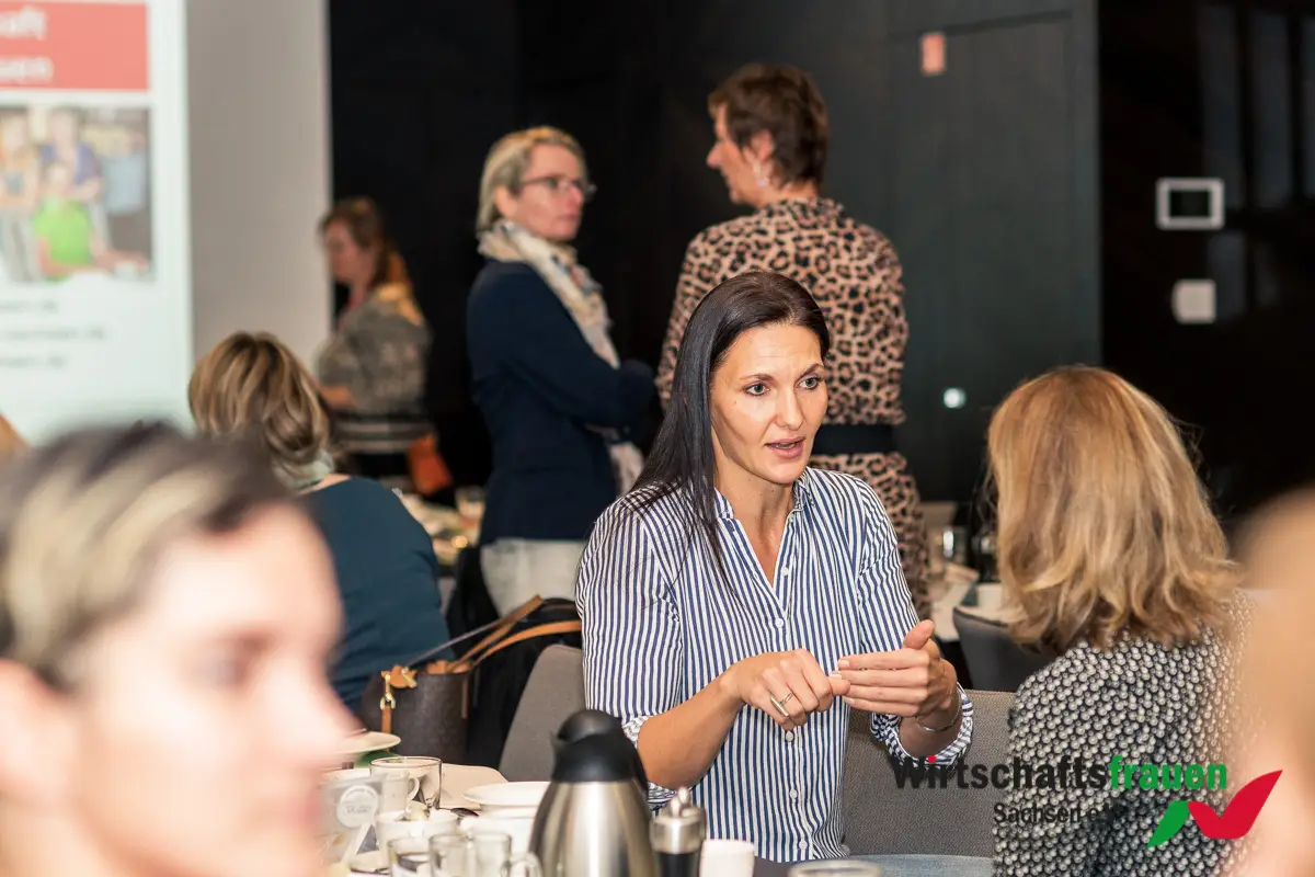 20191008_wirtschaftsfrauen_fruehstueck_dresden_242_web.jpg