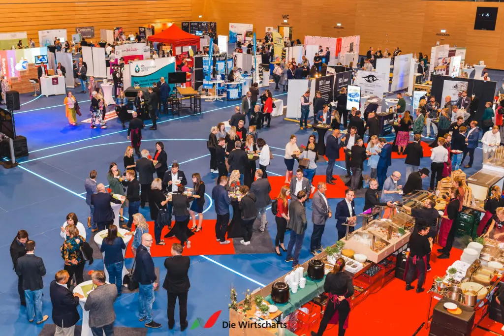 2020_20201008_wirtschaftsfrauen_Weitsicht_Ballsportarena_102_web.jpg