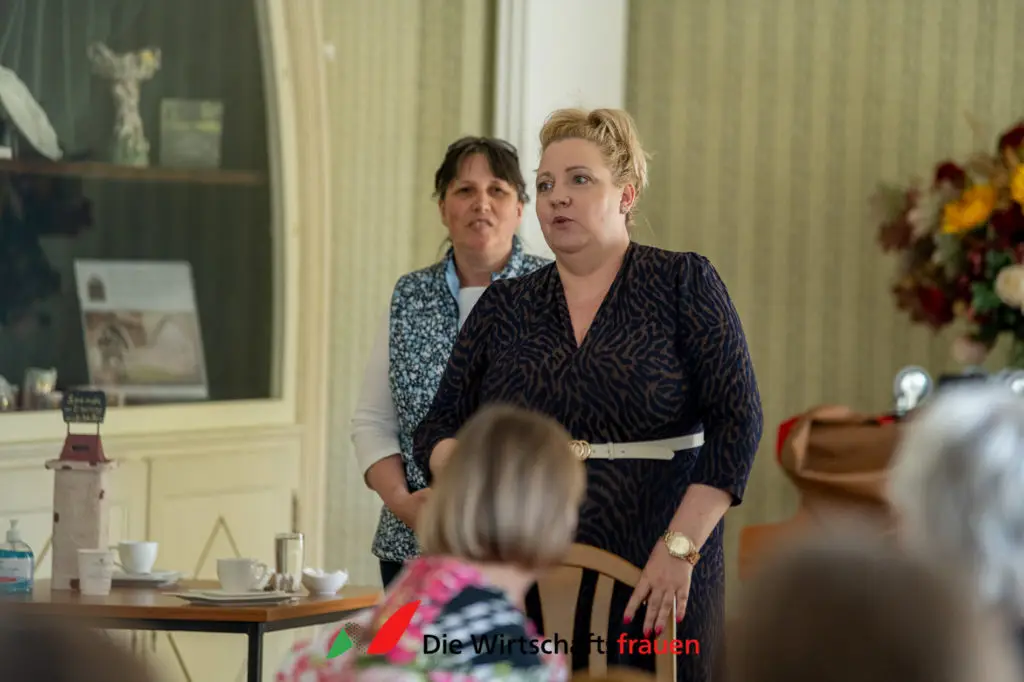 20220509 wirtschaftsfrauen T time Schloss Seifersdorf 068