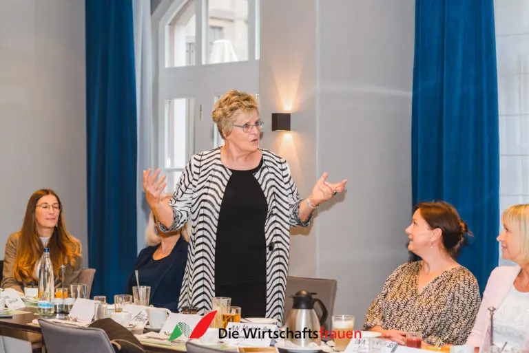 Rückblick auf unser Wirtschaftsfrauen-Frühstück in Dresden am 16.09.2022 22 20220916 wirtschaftsfrauen fruehstueck dd 022 web