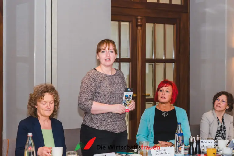 20230420 wirtschaftsfrauen dresden fruehstueck 021 web