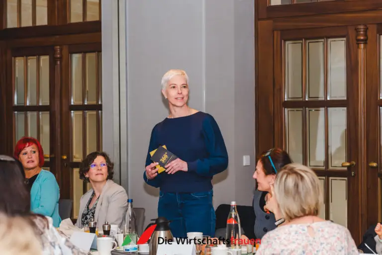 20230420 wirtschaftsfrauen dresden fruehstueck 029 web