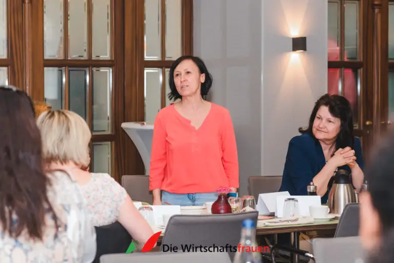20230420 wirtschaftsfrauen dresden fruehstueck 059 web