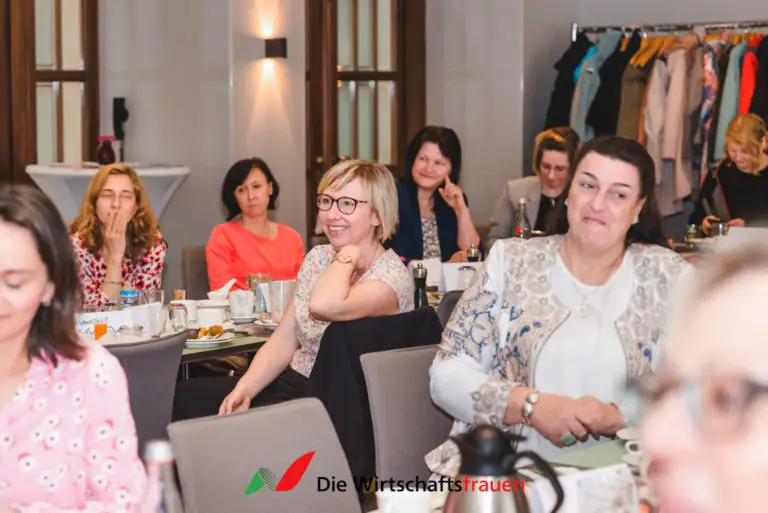 20230420 wirtschaftsfrauen dresden fruehstueck 130 web