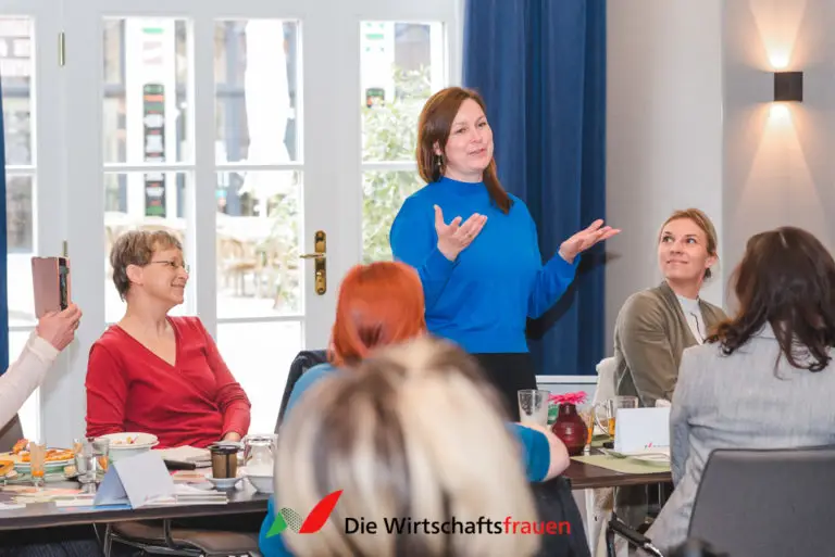 20230420 wirtschaftsfrauen dresden fruehstueck 135 web