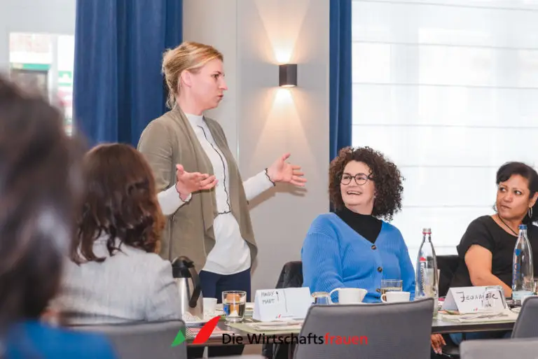 20230420 wirtschaftsfrauen dresden fruehstueck 142 web