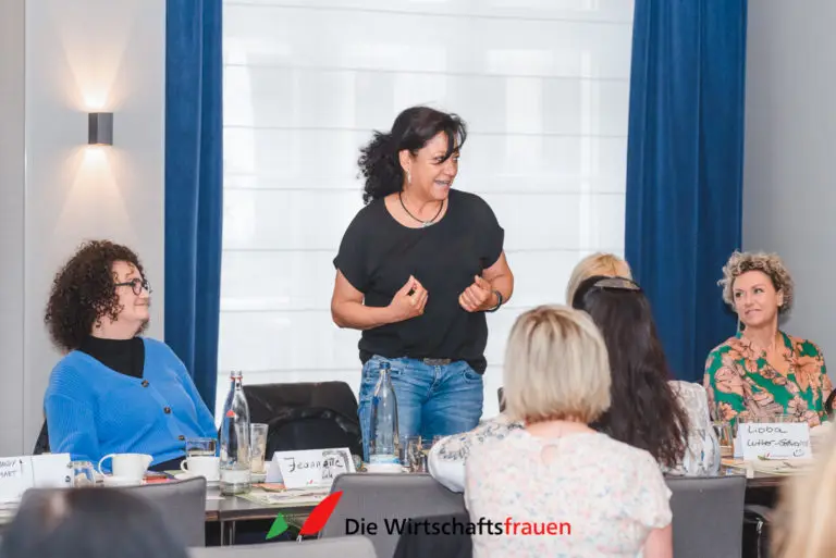 20230420 wirtschaftsfrauen dresden fruehstueck 152 web