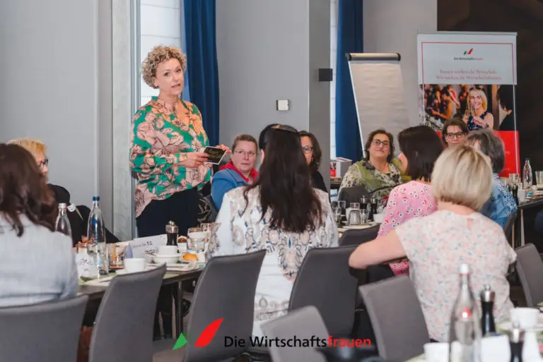 20230420 wirtschaftsfrauen dresden fruehstueck 166 web