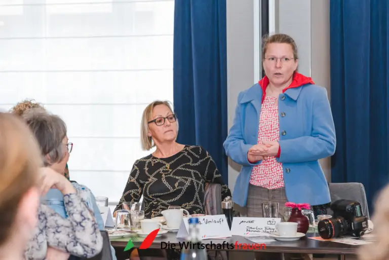 20230420 wirtschaftsfrauen dresden fruehstueck 176 web