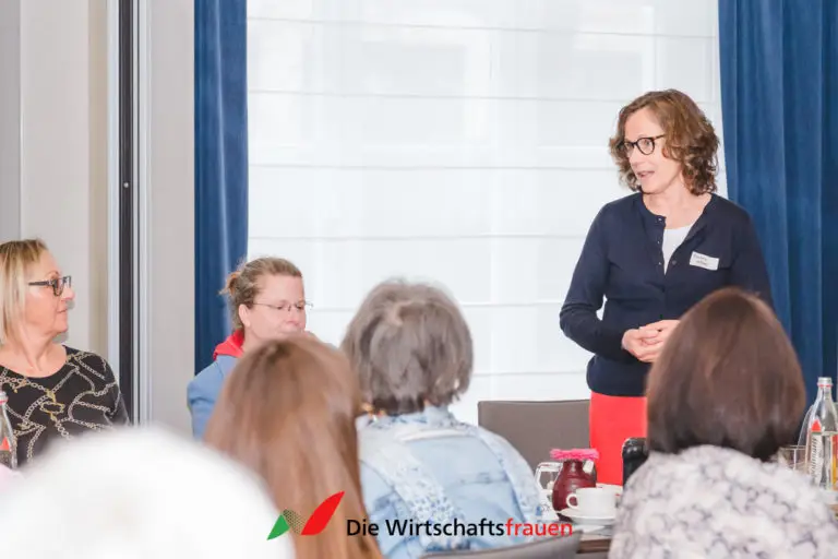 20230420 wirtschaftsfrauen dresden fruehstueck 178 web