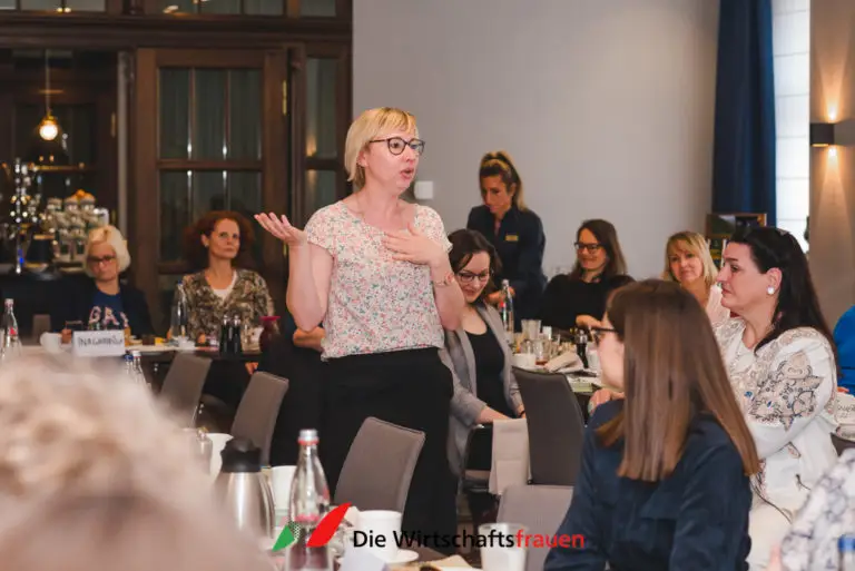 20230420 wirtschaftsfrauen dresden fruehstueck 235 web