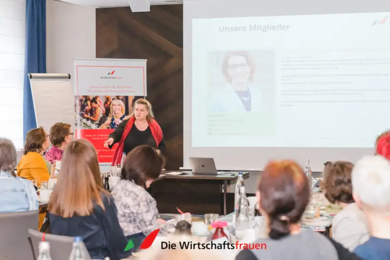 20230420 wirtschaftsfrauen dresden fruehstueck 273 web