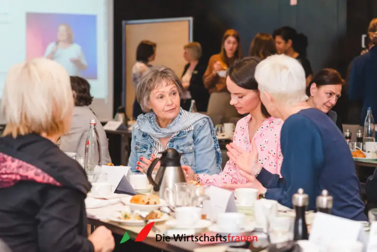 20230420 wirtschaftsfrauen dresden fruehstueck 318 web