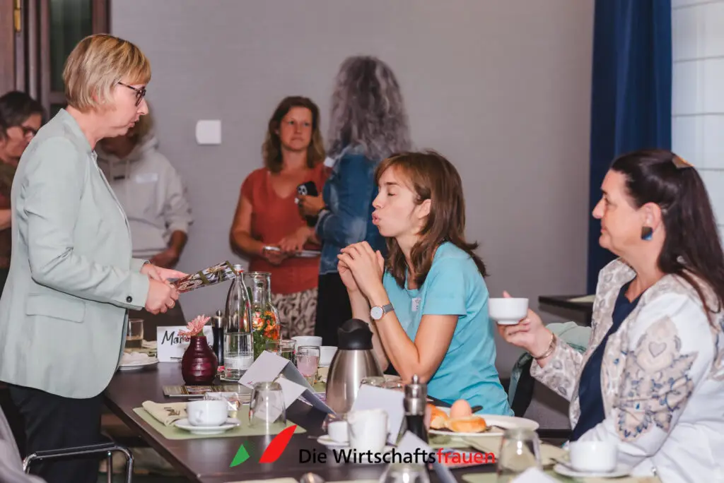 20230914 wirtschaftsfrauen fruehstueck Dresden 148 61 web