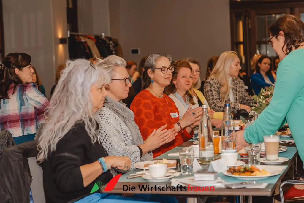 Rückblick auf unser Wirtschaftsfrauen-Frühstück in Dresden am 23.04.2024 18 20240423 wirtschaftsfrauen fruehstueck dresden web 039